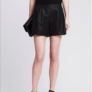 NWT BR Monogram Collection Blk Tweed Shorts Size 4